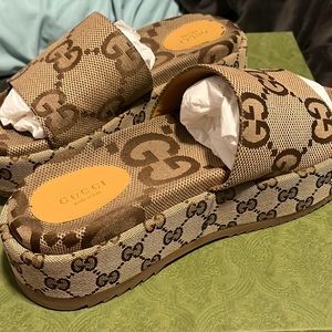 Macro GG Canvas Platform Slides